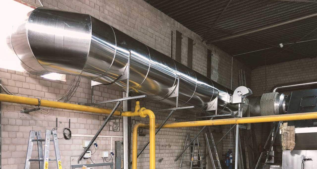 Neue freistehende Kaminanlage für eine Dampfkesselanlage in Kulmbach